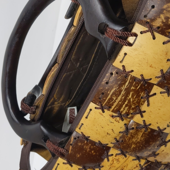 Coconut Shell Purse Wooden Handles - Picture 5 of 15